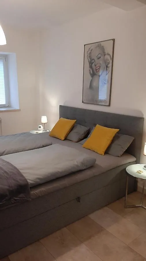 Moderne Altstadt-Ferienwohnung Hammelburg Apartment